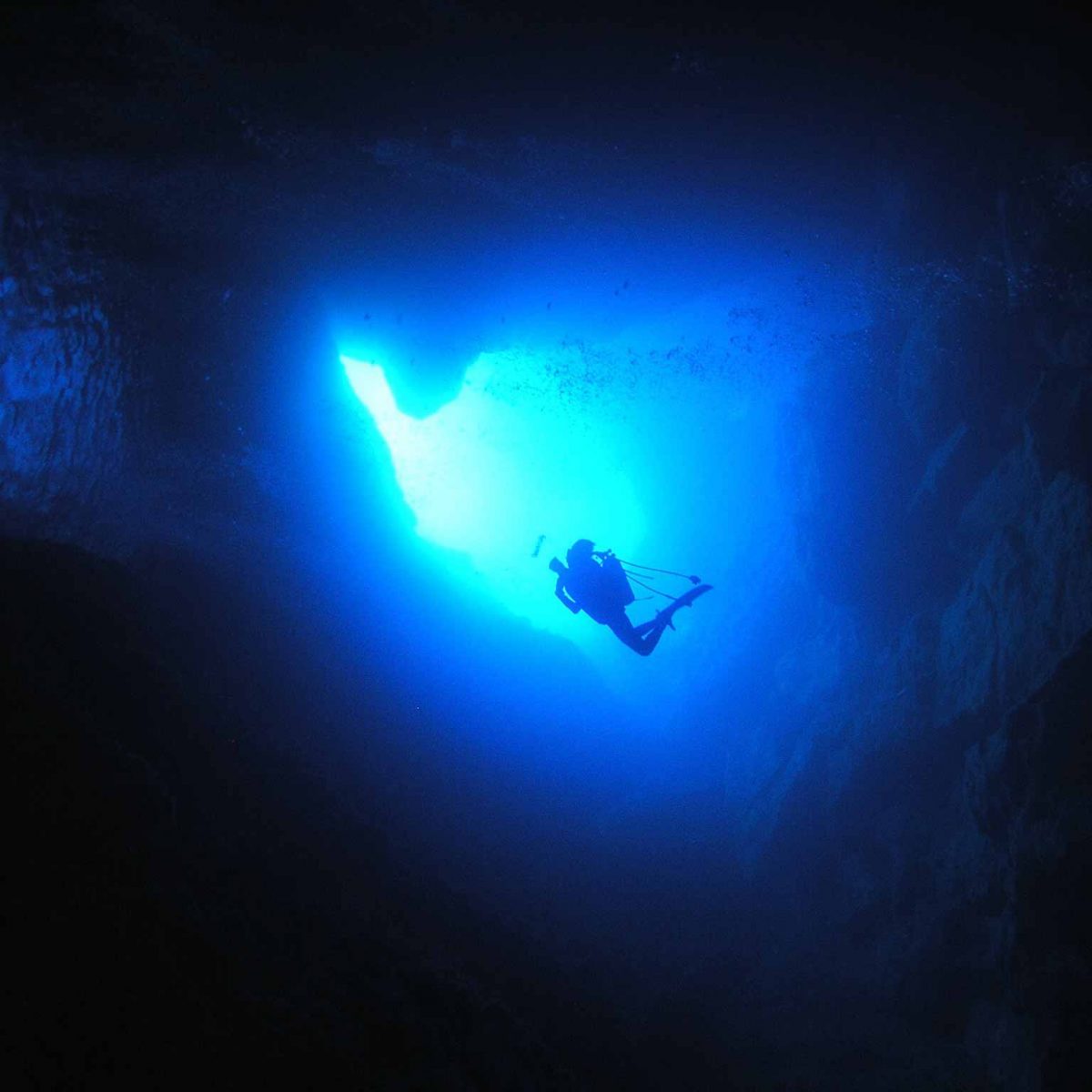 Дайвинг на голубом озере. Blue dive. Абу галум голубая дыра. Дайвинг выставка 2022. Дахаб египет голубая дыра.