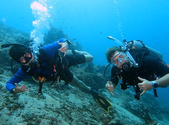 scuba diving water entry methods