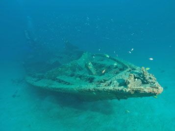 anchor wrecks menjangan