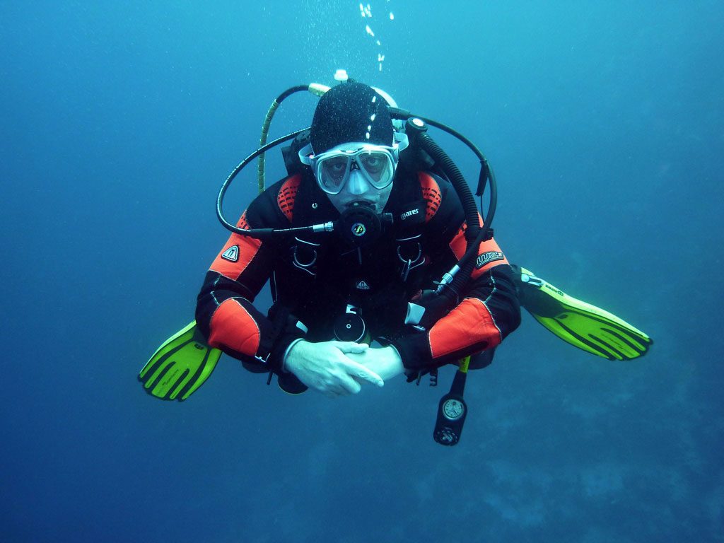 diving with soft lenses